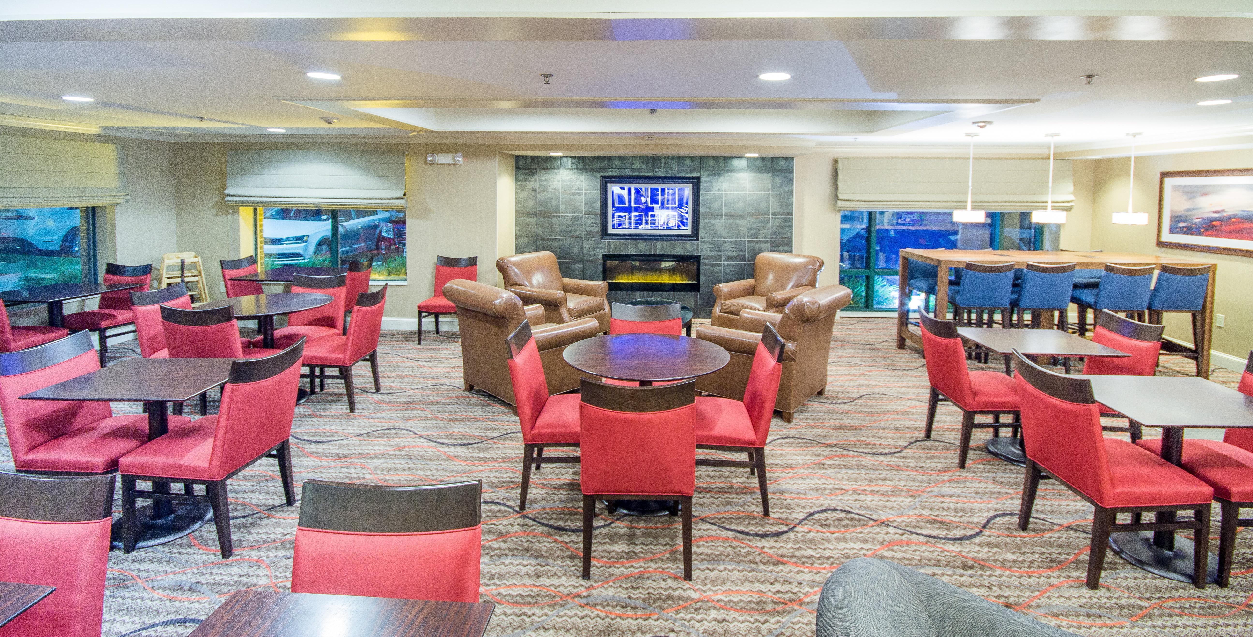 Holiday Inn Express Hotel & Suites Auburn By Ihg Eksteriør billede