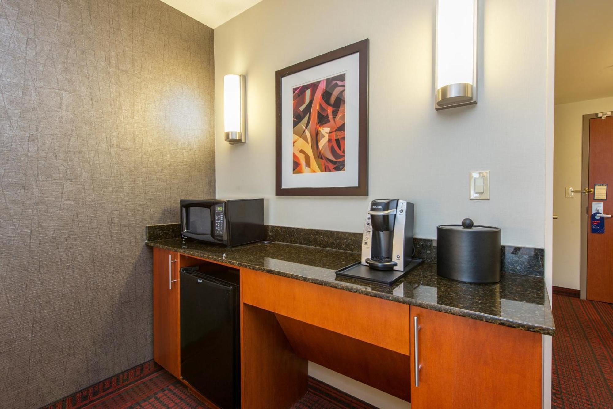 Holiday Inn Express Hotel & Suites Auburn By Ihg Eksteriør billede
